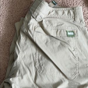 REI SAHARA HIKING PANT